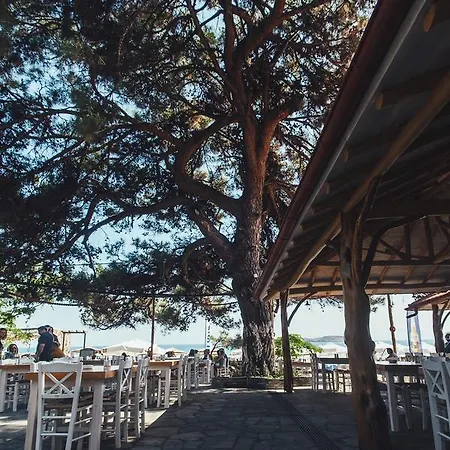 Psili Ammos Seaside Luxury 4* Astris