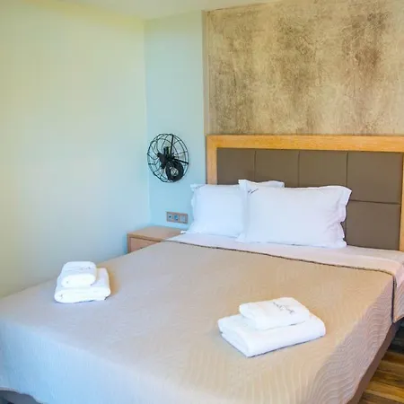 Psili Ammos Seaside Luxury شقة فندقية 3*